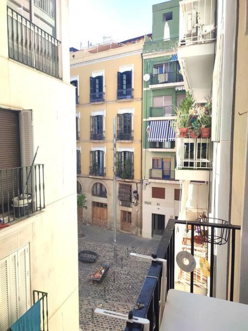 Charming & Spacious Apartment In Historic Centre & Short Walk To Beach アリカンテ エクステリア 写真