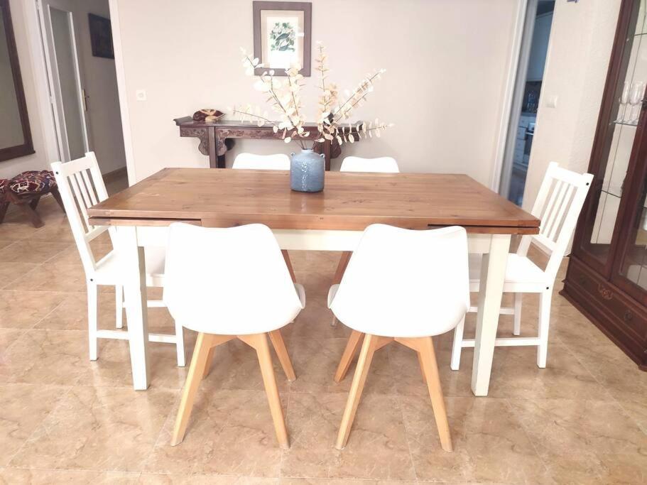 Charming & Spacious Apartment In Historic Centre & Short Walk To Beach アリカンテ エクステリア 写真